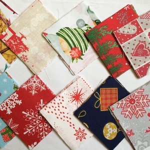 100 db Karácsony patchwork 10x10 cm pamutvászon csomag KD, Kellékek & szerszámok, Méteráru, Anyagcsomag, , MESKA