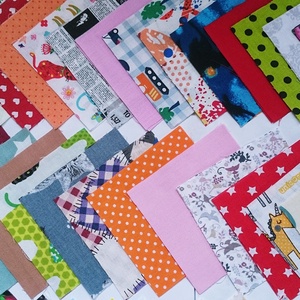 100 db gyerek mintájú patchwork 10x10 cm pamutvászon csomag GYB - kellékek & szerszámok - méteráru - anyagcsomag - Meska.hu