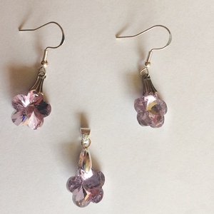 Rózsaszín virág kristályos fülbevaló 925 jelzett ezüst szerelékkel - ékszer - ékszerszett - Meska.hu