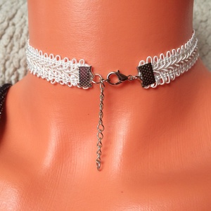 Fehér csipke choker nyakpánt nyakék köves szív medál - ékszer - nyaklánc - medálos nyaklánc - Meska.hu