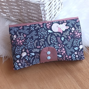 Pelenkatáska, pelenkázó neszeszer, Táska & Tok, Pelenkatáska, Pelenkatartó tok, Varrás, Nagyobb méretű pelenkatáska.

Kényelmesen elfér benne egy 80 darabos nedves törlőkendő csomag, pele..., MESKA