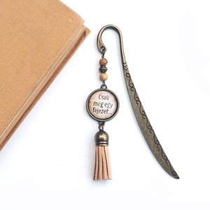 Csak még egy fejezet.... - üveglencsés könyvjelző  -  - Meska.hu