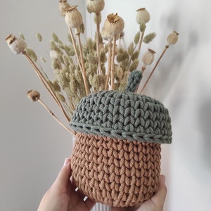 Horgolt makk tároló (fahéj, olajfa színben) - Meska.hu