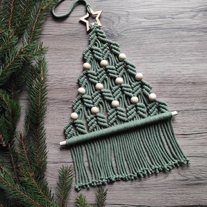 Makramé karácsonyfa ( eukaliptusz színben ) - karácsony - karácsonyi lakásdekoráció - karácsonyi lakásdíszek - Meska.hu