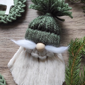 Horgolt karácsonyfadísz szett bézs-eukaliptusz színben - karácsony - karácsonyi lakásdekoráció - karácsonyfadíszek - Meska.hu