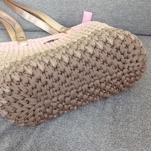 Női horgolt válltáska, rosegold pánttal - táska & tok - kézitáska & válltáska - válltáska - Meska.hu