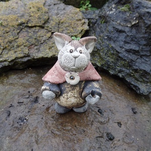 Vándormancs kerámia cica füstölőtartóval - művészet - szobor - kerámia - Meska.hu