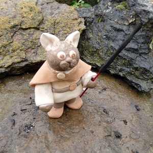 Kóbor Pöfeteg kerámia cica füstölőtartóval - művészet - szobor - kerámia - Meska.hu
