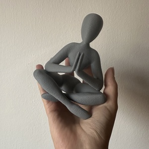 Meditáló figura  modern stílusú, 3D nyomtatott dekoráció - otthon & életmód - dekoráció - asztal és polc dekoráció - asztaldísz - Meska.hu