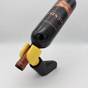 Játékfigura kéz - bortartó - otthon & életmód - konyhafelszerelés, tálalás - tálalás - bortartó - Meska.hu