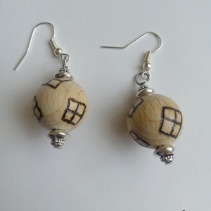 Mintás, fa fülbevaló - pirográf technikával - ékszer - fülbevaló - lógó fülbevaló - Meska.hu