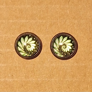 Fülbevaló - swirly világos zöld, Ékszer, Fülbevaló, Pötty fülbevaló, Ékszerkészítés, MESKA