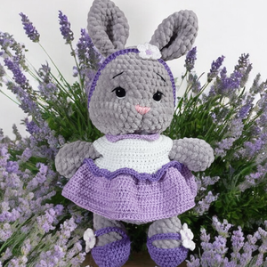 Plüss horgolt nyuszi lilában, Játék & Sport, Plüssállat & Játékfigura, Nyuszi, Baba-és bábkészítés, Horgolás, MESKA