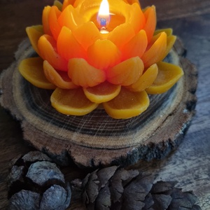 Méhviasz lótuszvirág gyertya, Karácsony, Karácsonyi lakásdekoráció, Karácsonyi illatgyertya, mécses, Gyertya-, mécseskészítés, MESKA