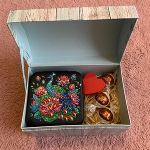 Valentin napi ajándékcsomag ékszertartóval - Meska.hu