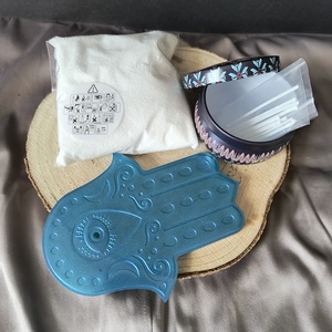 Marokkó kéznyújtásra - Hamsa kéz füstölő tartóval és homokviasszal - otthon & életmód - gyertya, illat, aroma - gyertya - Meska.hu