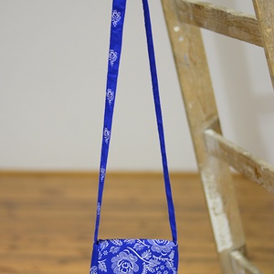 Kékfestő mintájú bordűrös táska - táska & tok - kézitáska & válltáska - vállon átvethető táska - Meska.hu