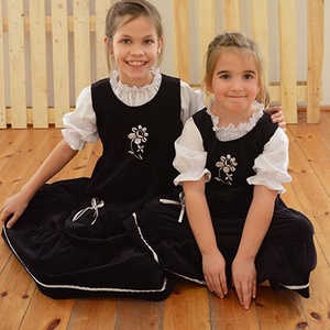 Kord ruha 110-164-es, sötét  kék, ezüst  hímzéssel, szatén szalaggal - ruha & divat - babaruha & gyerekruha - ruha - Meska.hu