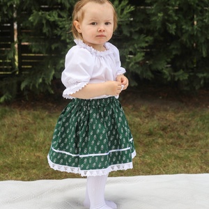 Zöld néptáncos szoknya 20-35 cm, apró virágos, zöldfestő mintájú (NEM pörgős, 150 cm körben) - ruha & divat - női ruha - szoknya - Meska.hu