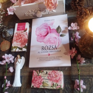 Rózsás ajándékcsomag ballagásra, pedagógus napra, bármilyen alkalomra hölgyeknek Rózsa, az istenek orvossága című könyv - esküvő - emlék & ajándék - szülőköszöntő ajándék - Meska.hu