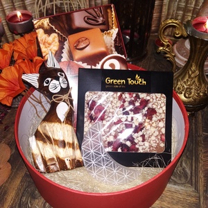 Cicás ajándékcsomag csokoládéval, csoki tarot jóskártyával szülinapra névnapra nőnapra karácsonyra évfordulóra - élelmiszer - gourmet ajándékcsomag - Meska.hu