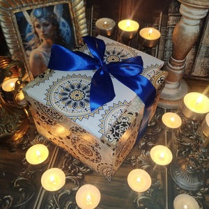 Ajándékcsomag kávéval és csokival Modern Istennőknek karácsonyra, nőnapra, szülinapra, névnapra, szalagavatóra - élelmiszer - gourmet ajándékcsomag - Meska.hu