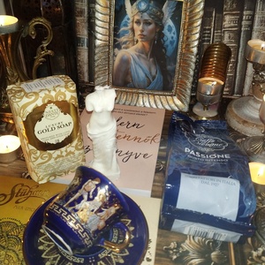 Ajándékcsomag kávéval és csokival Modern Istennőknek karácsonyra, nőnapra, szülinapra, névnapra, szalagavatóra - élelmiszer - gourmet ajándékcsomag - Meska.hu