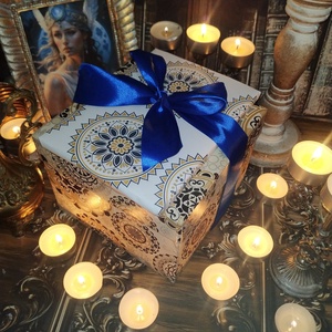 Ajándékcsomag kávéval, kávés csészével és csokoládéval Modern Istennőknek nőnapra, karácsonyra, névnapra, szülinapra - élelmiszer - gourmet ajándékcsomag - Meska.hu