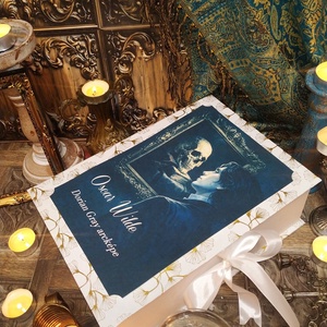 Viktoriánus ajándékcsomag Oscar Wilde Dorian Gray című könyvével nőnapra, szülinapra, valentin napra könyvmolyoknak - élelmiszer - gourmet ajándékcsomag - Meska.hu