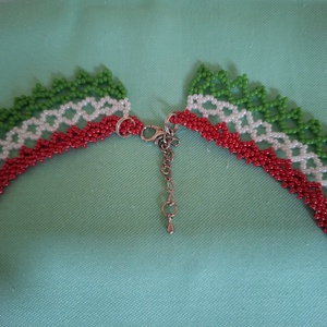 Trikolór tászli - ékszer - nyaklánc - gyöngyös nyaklánc - Meska.hu