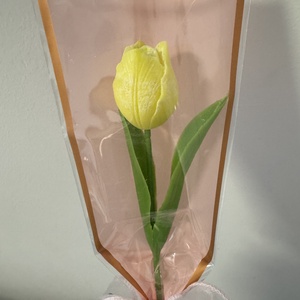 Illatos viasz tulipán - kellékek & szerszámok - dekorációs kellékek - dekorációs gyertya - Meska.hu