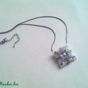  Finom elegancia medál - ékszer - nyaklánc - medálos nyaklánc - Meska.hu