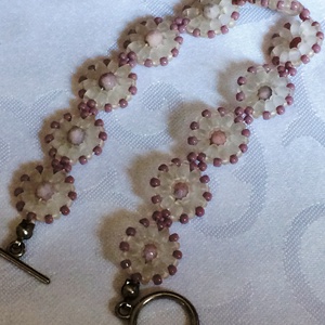 Kristályvirág karkötő - ékszer - karkötő - gyöngyös karkötő - Meska.hu