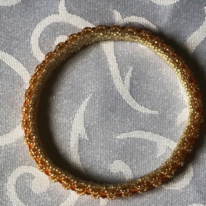 Swarovski kristályos, japán gyöngyös fémmentes karperec - ékszer - karkötő - karperec - Meska.hu
