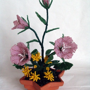 Harangvirág mezei virággal gyöngyből csillag alakú cserépben, lakásdekoráció -  - Meska.hu