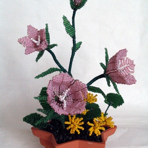 Harangvirág mezei virággal gyöngyből csillag alakú cserépben, lakásdekoráció -  - Meska.hu