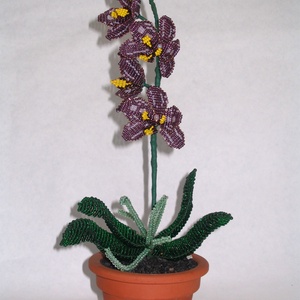 Lila gyöngy orchidea  virág cserépben - otthon & életmód - dekoráció - asztal és polc dekoráció - asztaldísz - Meska.hu