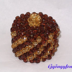 Ékszertartó doboz, bonbonier gyöngyből, asztaldísz és lakásdekoráció - ékszer - ékszertartó - ékszerdoboz - Meska.hu