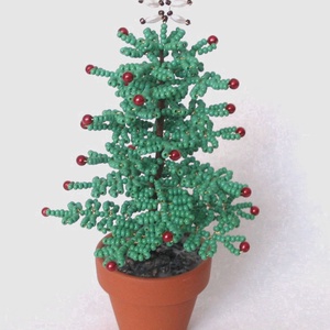 Karácsonyfa gyöngyből piros színű gömbökkel, Karácsony, Karácsonyi lakásdekoráció, Karácsonyfa, grincsfa, Gyöngyfűzés, gyöngyhímzés, MESKA