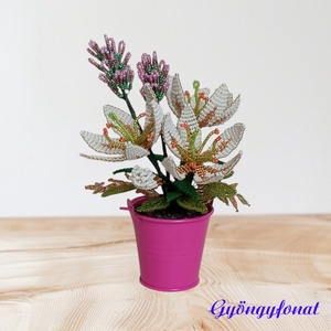 Liliom gyöngyből, vödörben - Meska.hu