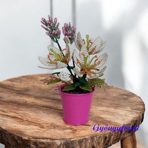 Liliom gyöngyből, vödörben, Otthon & Életmód, Dekoráció, Virágdísz és tartó, Virágdíszek, Asztali virágdísz, Gyöngyfűzés, gyöngyhímzés, Virágkötés, MESKA