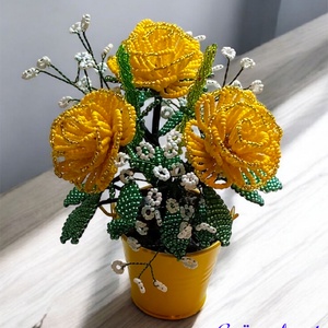 Sárga rózsa gyöngyből, asztaldísz - Meska.hu