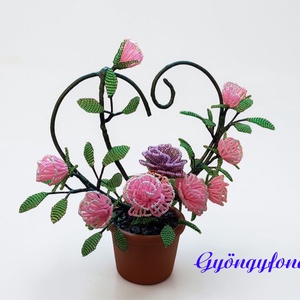 Rózsás asztaldísz gyöngyből - otthon & életmód - virágdekoráció - virágdíszek - asztali virágdísz - Meska.hu