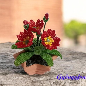 Virág gyöngyből (primula), anyák napjára - Meska.hu