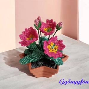 Virág gyöngyből (primula), anyák napjára - Meska.hu