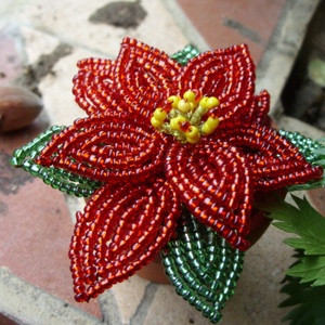 Mikulás virág gyöngyből -  - Meska.hu
