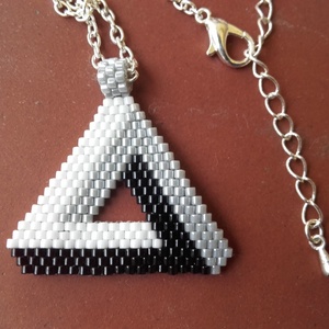 Penrose-háromszög medál ezüstszínű nyakláncon -  - Meska.hu