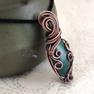 Malachit medál antikolt vörösréz befoglalással - ékszer - nyaklánc - medál - Meska.hu