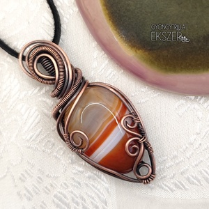 Karneol medál antikolt vörösréz befoglalással - Meska.hu