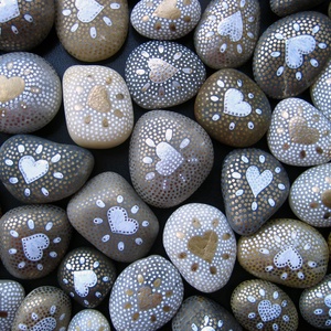 Karácsonyi apróajándék! 10 db kézzel festett kavics -  - Meska.hu